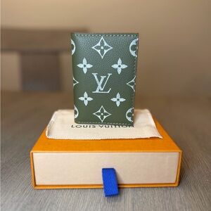 LV P9 Pocket Organizer